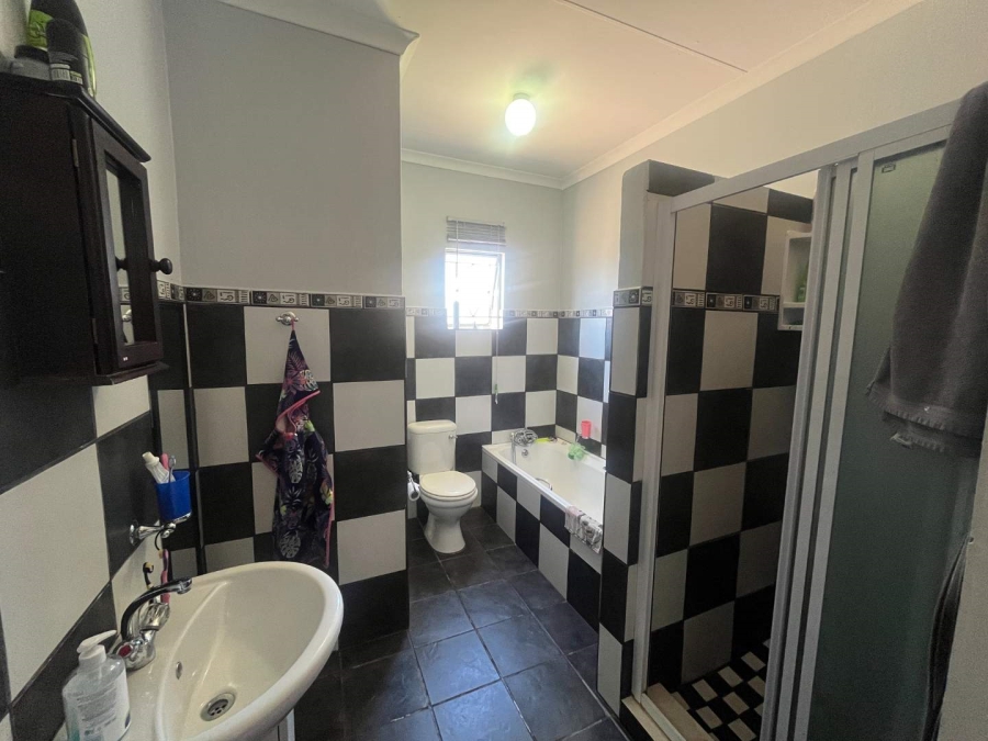 4 Bedroom Property for Sale in Keidebees Northern Cape